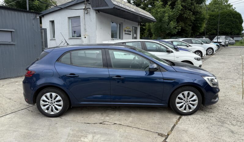 
								Renault Megane IV 5 drzwi hatchback 15DCI full									