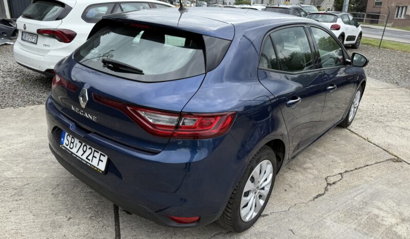 
								Renault Megane IV 5 drzwi hatchback 15DCI full									