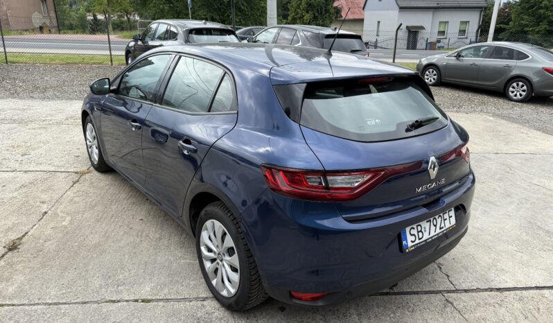 
								Renault Megane IV 5 drzwi hatchback 15DCI full									