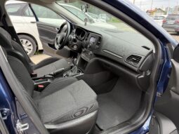 
										Renault Megane IV 5 drzwi hatchback 15DCI full									